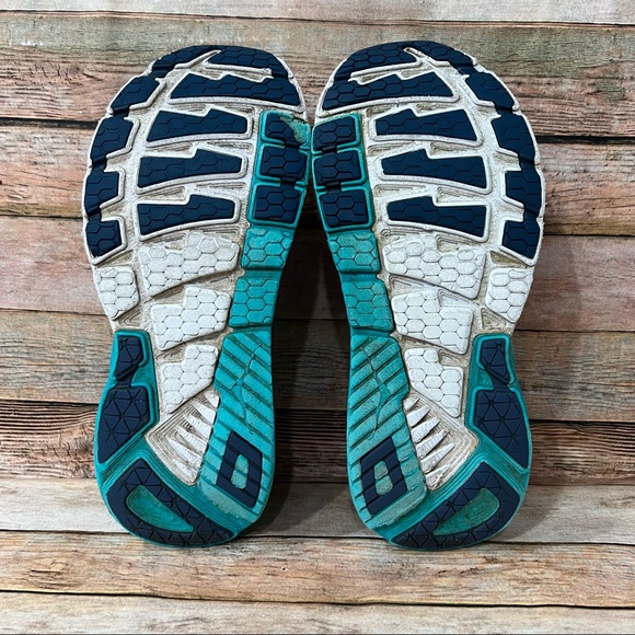 Hoka Arahi 2 Athletic Shoes - Picture 7 of 10